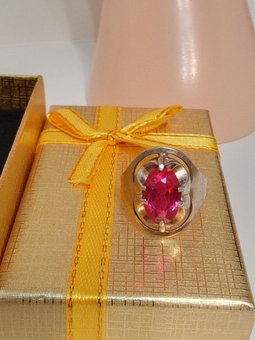 Złota landrynka z czasów PRL-u