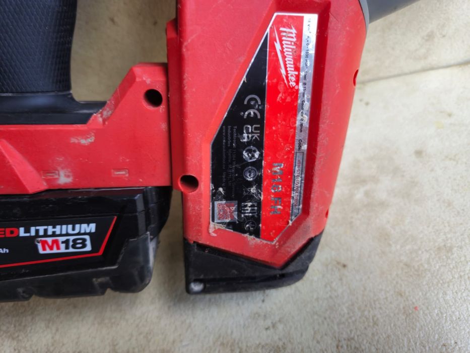 Milwaukee M18 FH Młotowiertarka z baterią 5ah