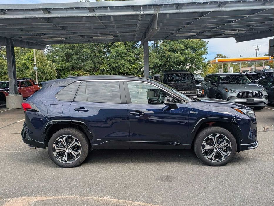 Toyota RAV4 Prime XSE      2023