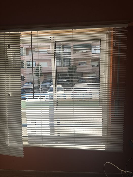 Estore com laminas de pvc