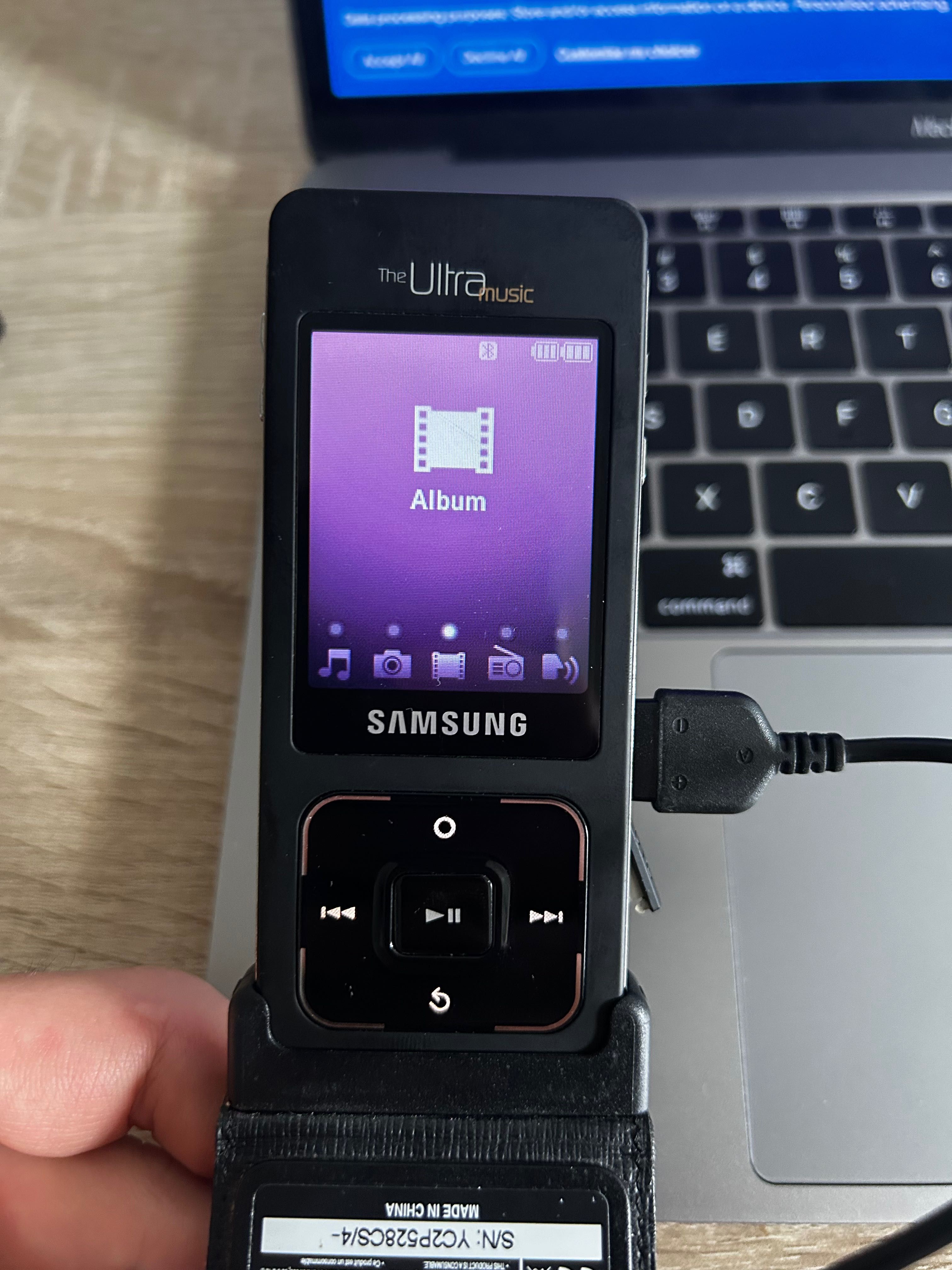 Samsung SGH-F300 Stan kolekcjonerski