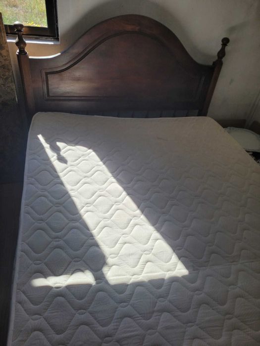 Cama casal com colchão