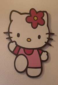 Hello Kitty pintada em aglomerado de madeira