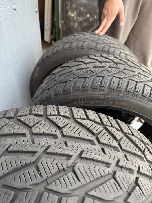 235/40/18 зіма TIGAR