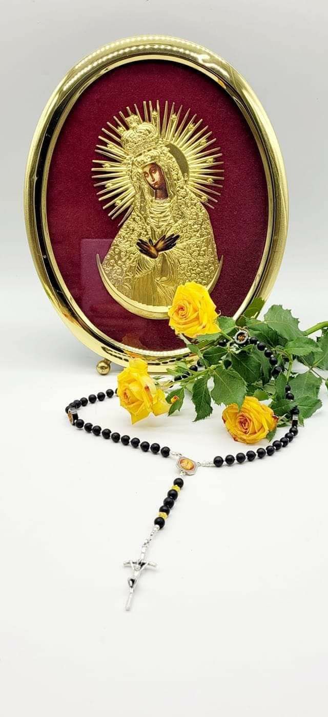 Piękny nowy  różaniec z wizerunkiem  Matki Boskiej Ostrobramskiej