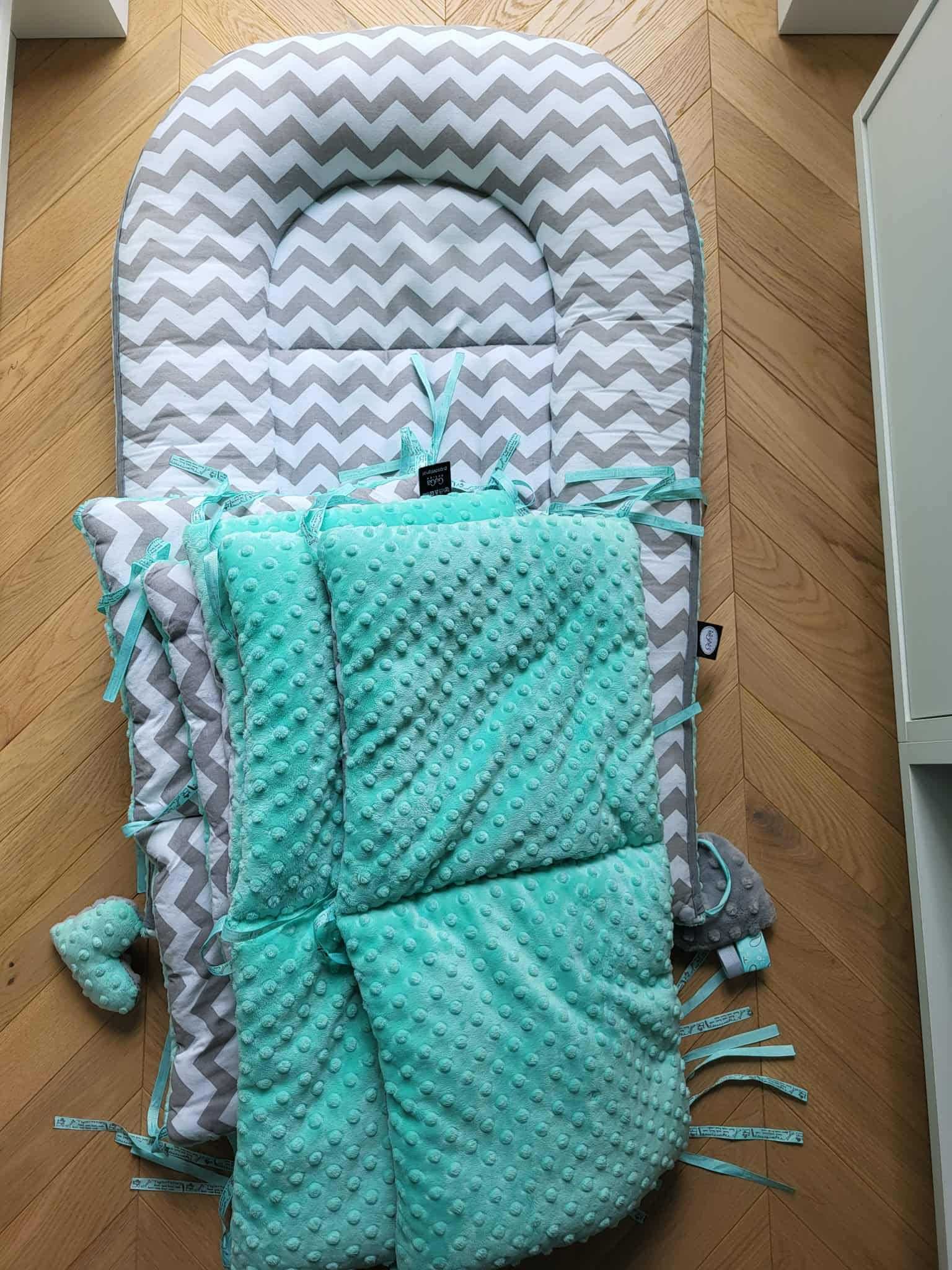 Dwustronny kokon/ gniazdo Minky + ochraniacze na łóżeczko
