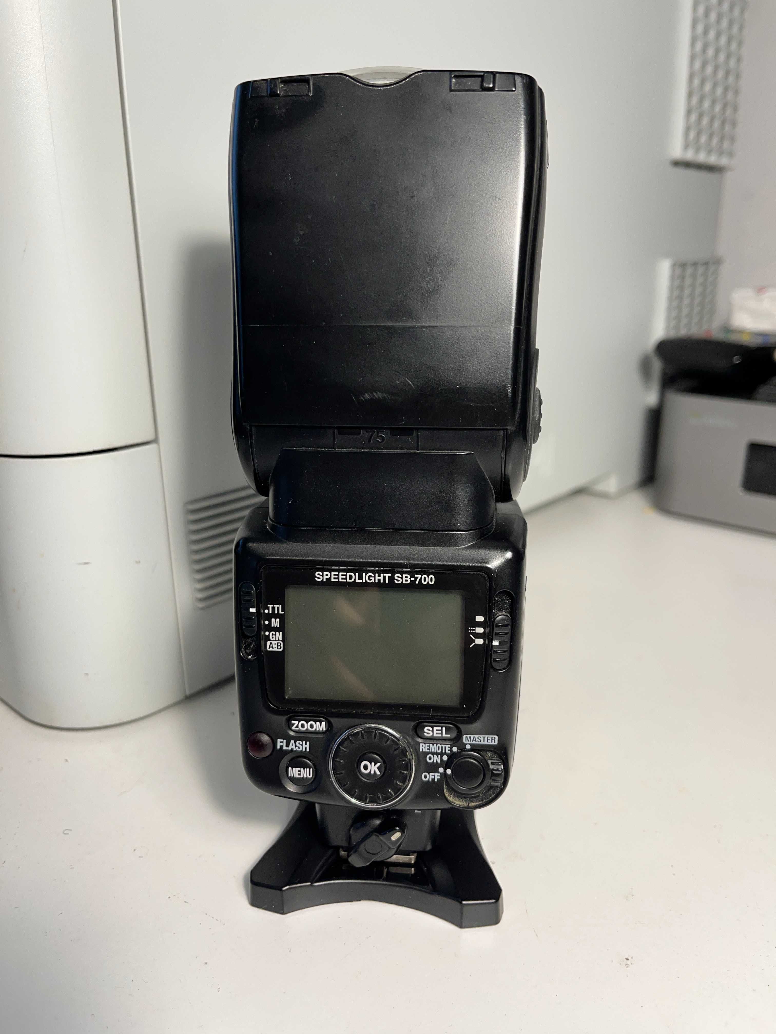 Nikon SB-700  lampa błyskowa