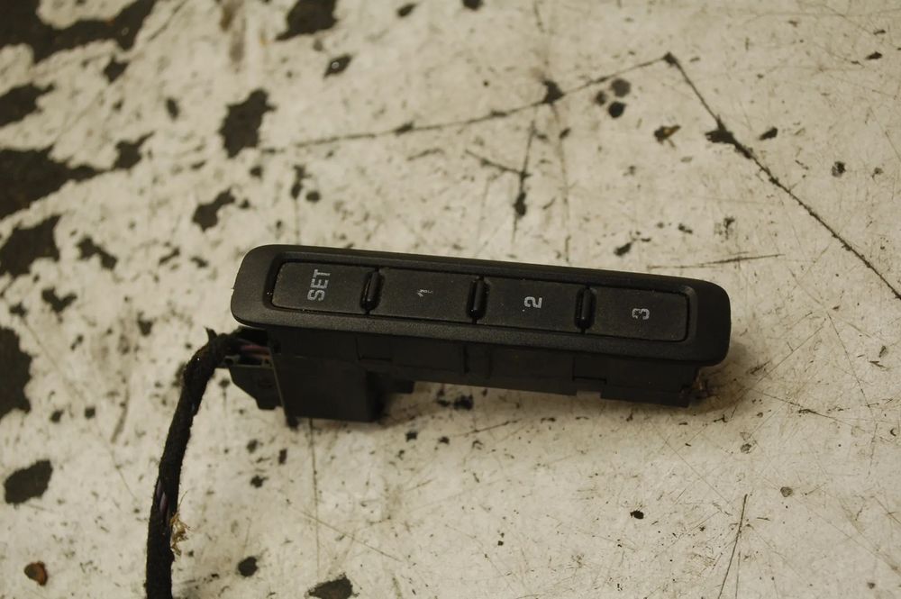 PRZEŁĄCZNIK PAMIĘCI FOTELA 1Z0959769 SKODA SUPERB II OCTAVIA II AUDI VW SEAT