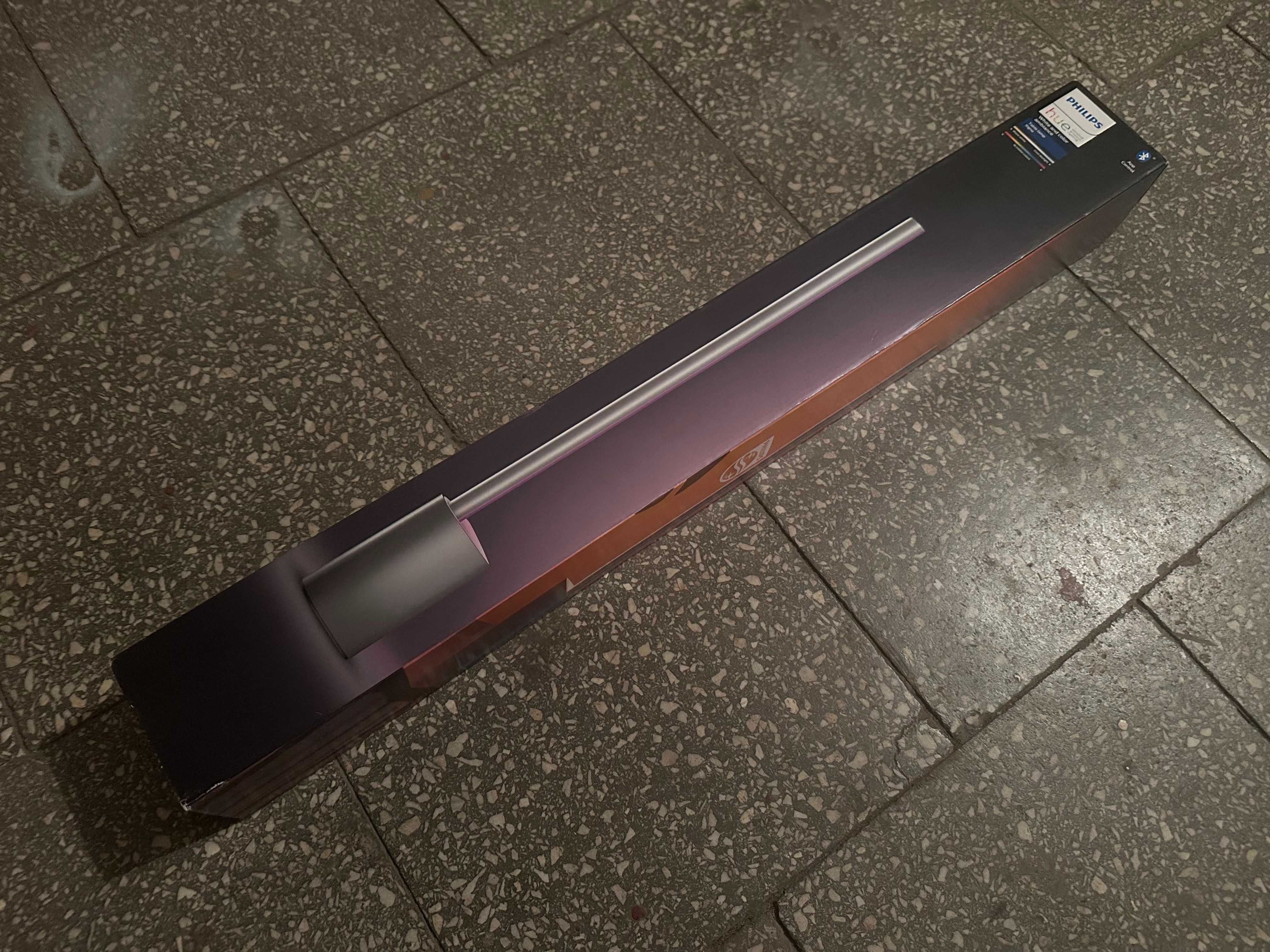 Philips Hue Signe Table – designerska lampa RGB, smart.