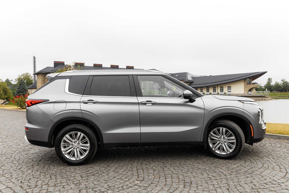 Mitsubishi Outlander 2021 IV покоління