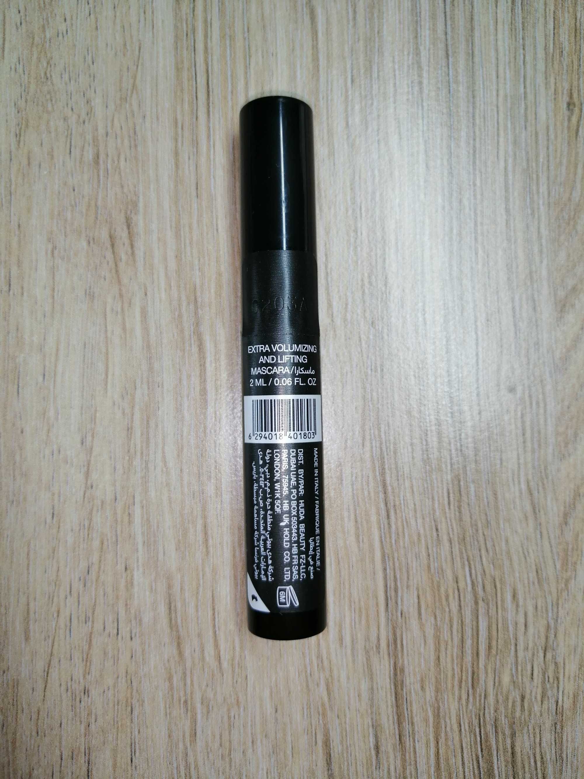 Tusz do rzęs maskara Huda Beauty 1 Coat Wow! Mini travel Size
