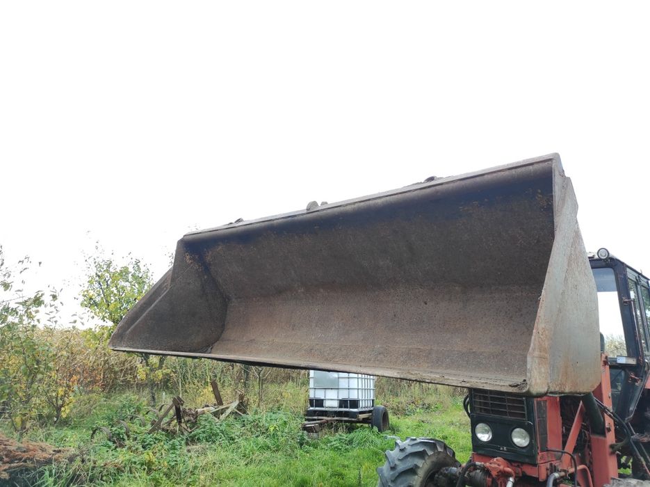 Ciągnik MTZ 82 z turem