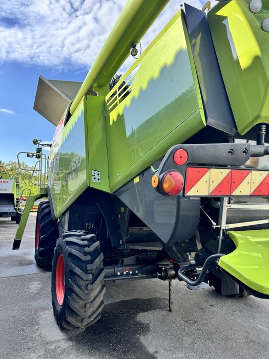 Комбайн Claas Lexion 670