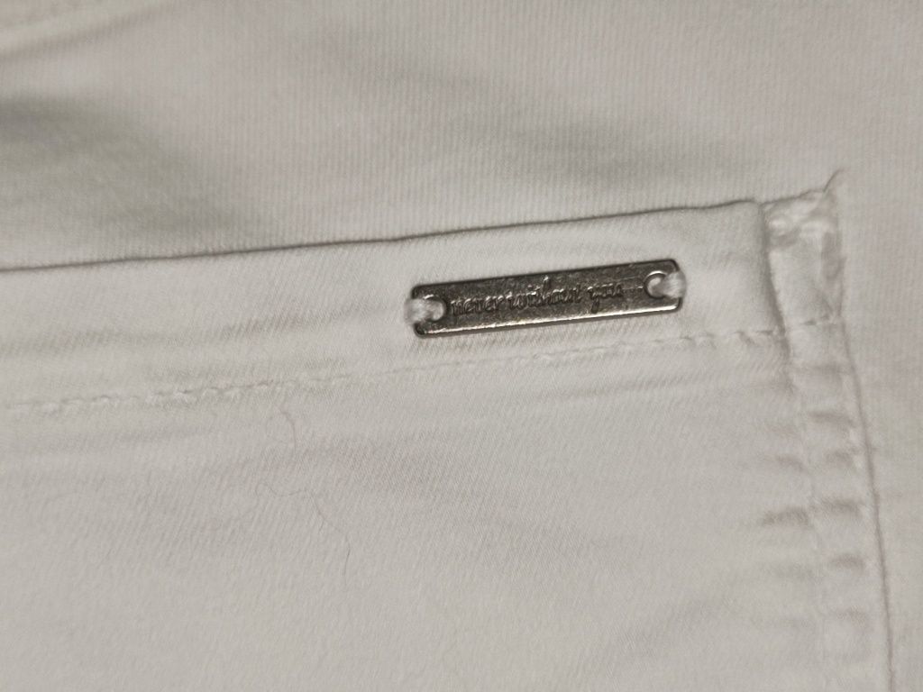 Białe spodnie Bershka rozmiar z metki XL