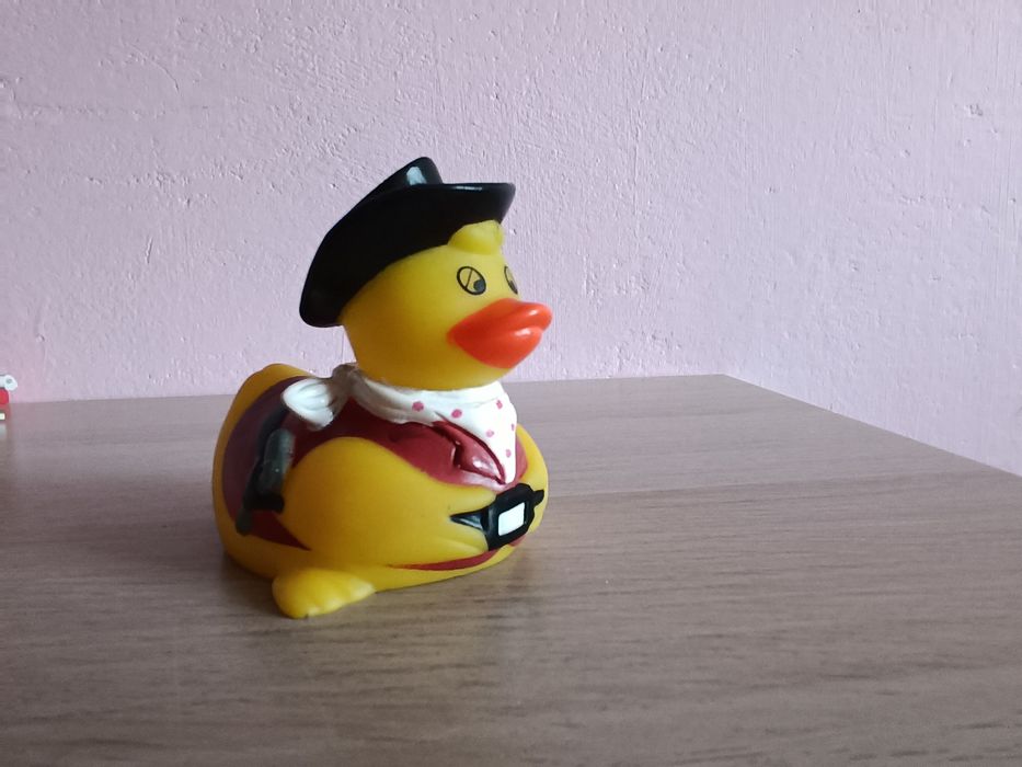 Gumowa kaczka kolekcjonerska kaczuszka kowboj
