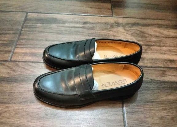Vendo sapatos (Bowen) em pele genuína (novos), tamanho 39