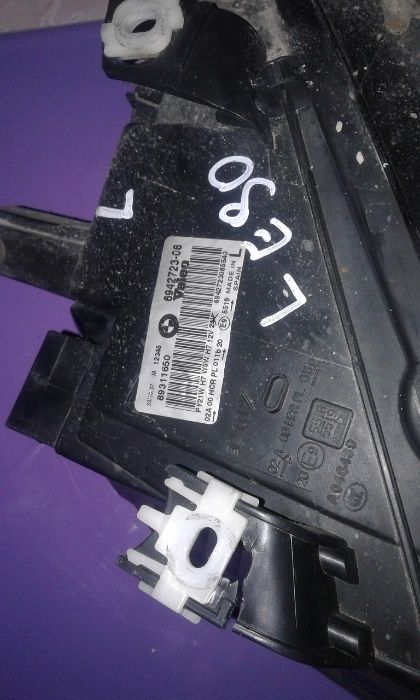BMW 3 e90 e91 Lampy Przód Zwykłe nie Xenony Wersja Angielska 2 Sztuki