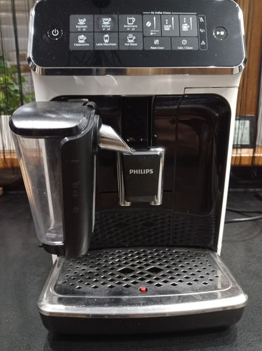 Ekspres ciśnieniowy PHILIPS LatteGo EP3243/50