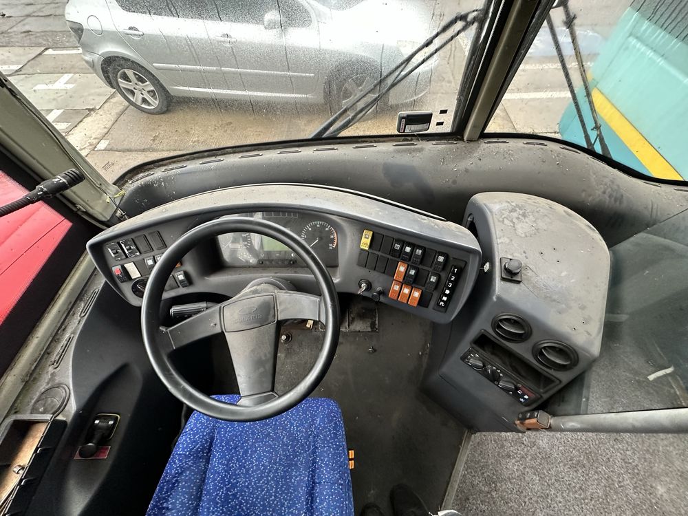 Autobus Solaris Urbino 15 na części wszystkie części Silnik