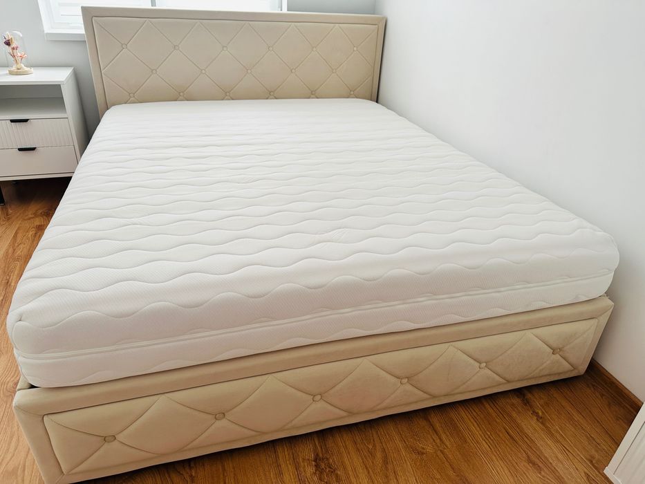 Łóżko tapicerowane z pojemnikiem | 160x200 | Welur