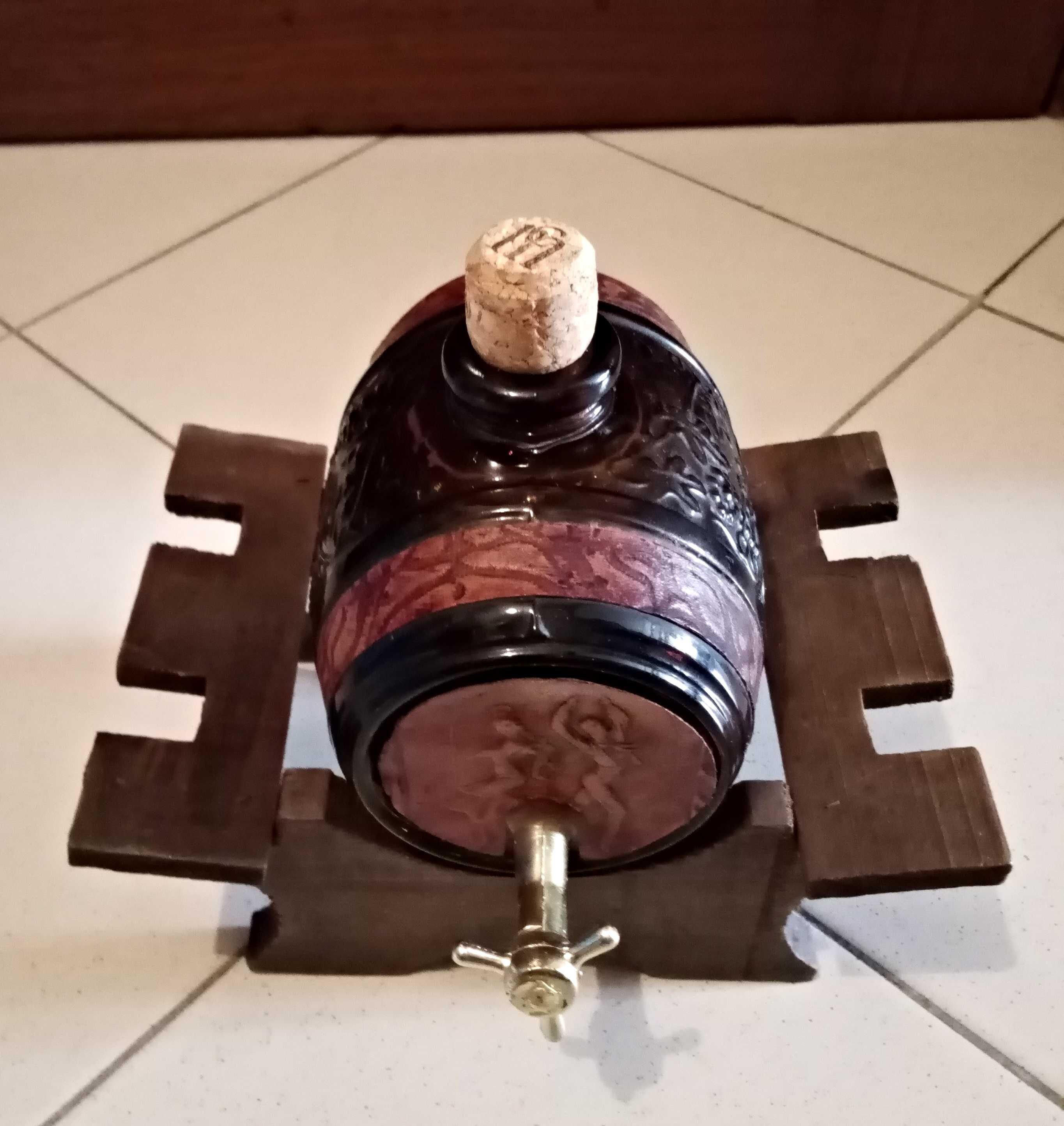 Pipa pequena + Suporte de madeira = 10 euros