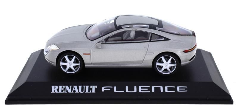 Miniatura Automóvel Renault Fluence da IXO Escala 1:43 Falta o espelho