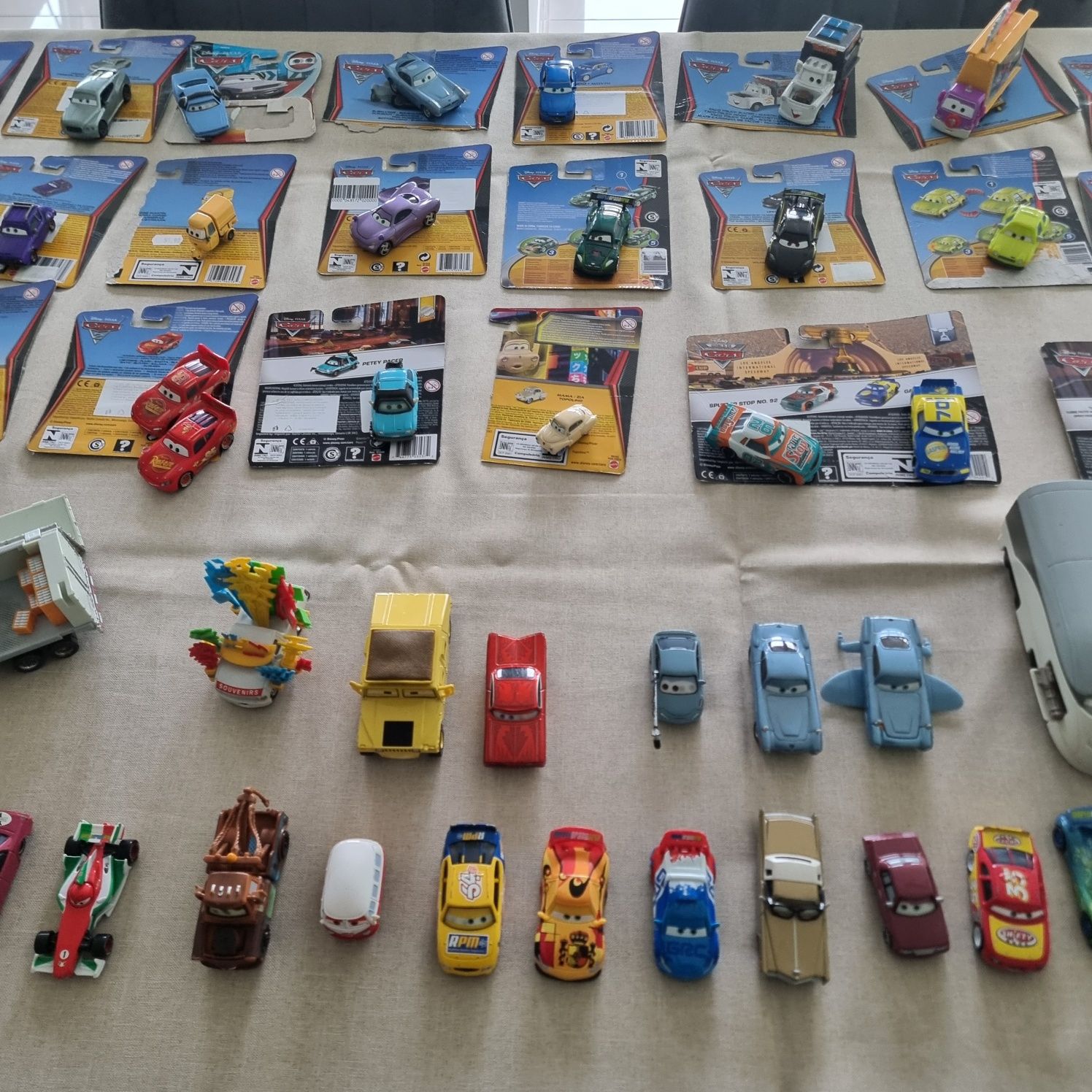 Modele aut Cars 1 i 2 Pixar - zestaw