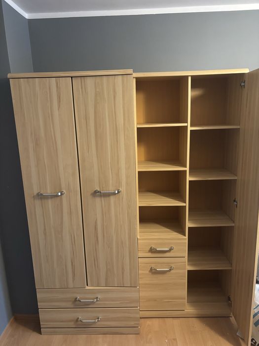 Sprzedam szafe i komode w stanie bardzo dobrym