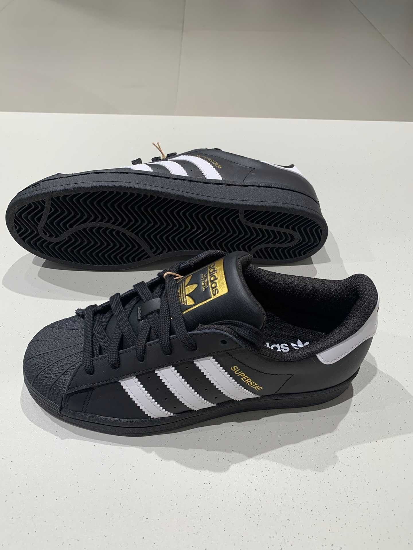 Black Gold\Superstar\adidas\nowy UnisexTrampki.38
