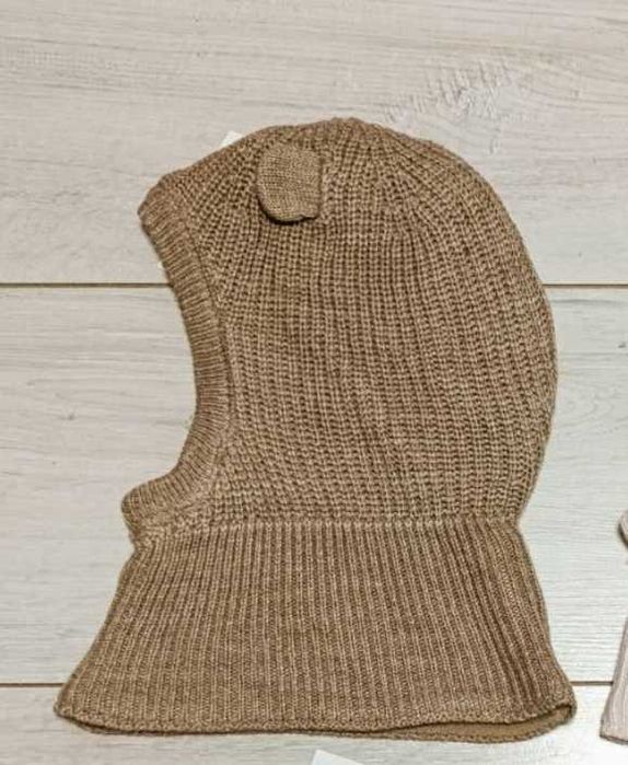 В язані шапки -шоломи  на флісі від h&m від 6 міс до 4 років