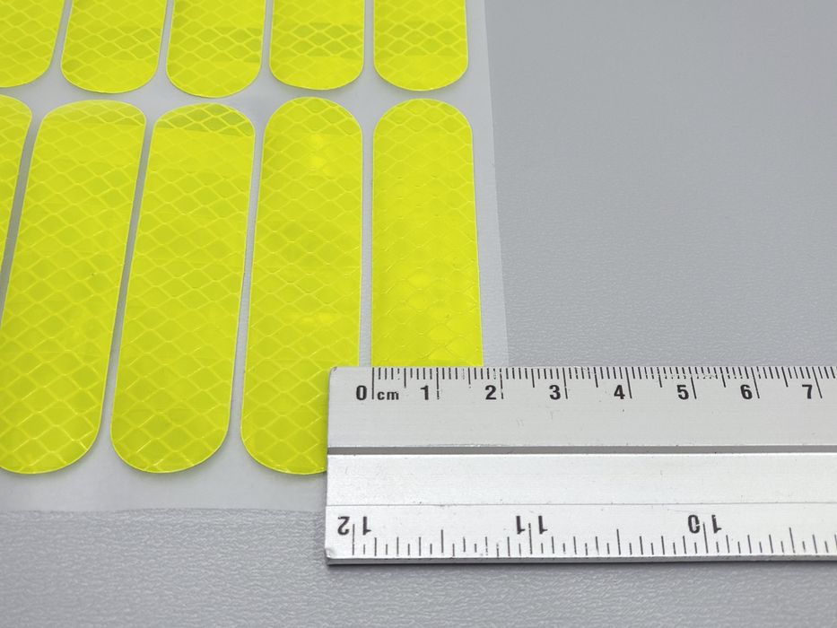 NOWE Paski odblaskowe naklejki seledynowe 10 szt. samoprzylepne