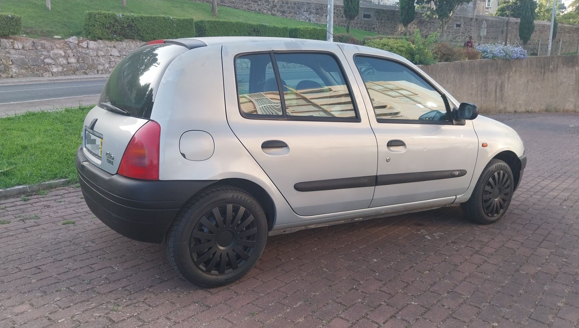 Renault clio 1.2i RXE 5p 2000