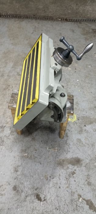 Стіл наклонно поворотний