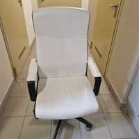 Fotel biały biurowy ikea Millberget