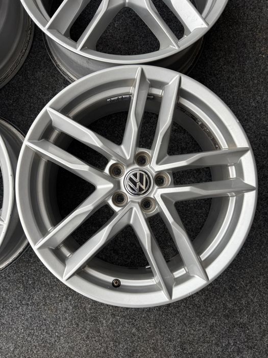 Диски R17 5/100 VW Golf 4 Bora Skod Tour Scala Fabia Roomster Audi A1