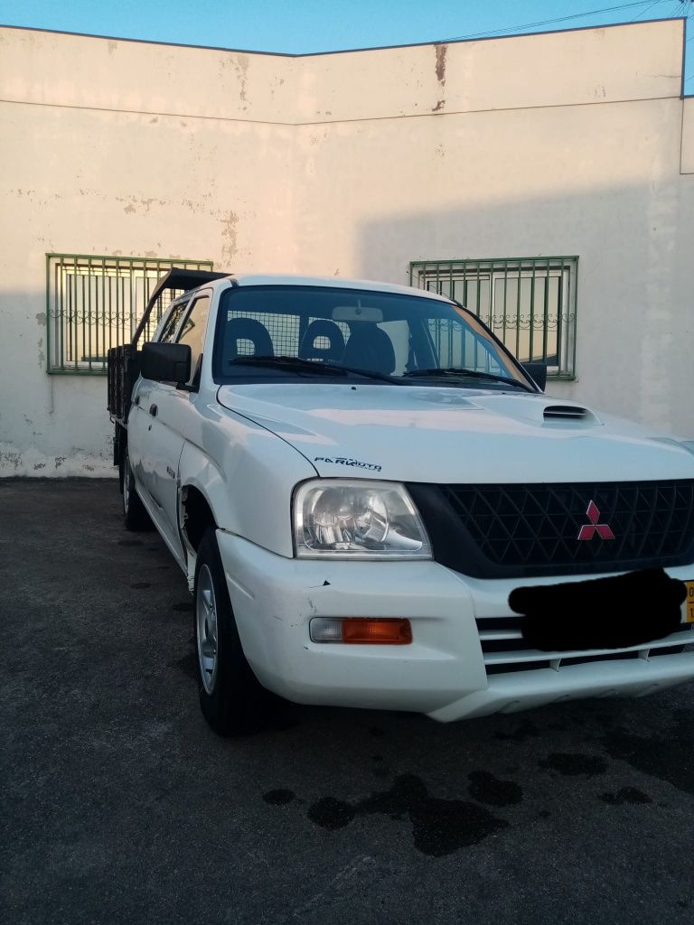 Mitsubishi l200 4x2