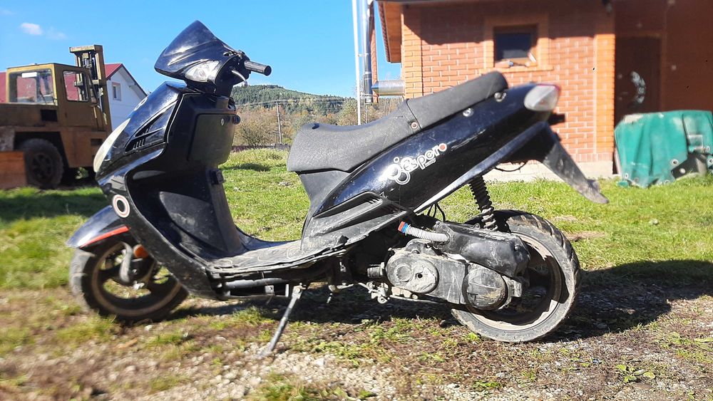 Китайський скутер 80сс