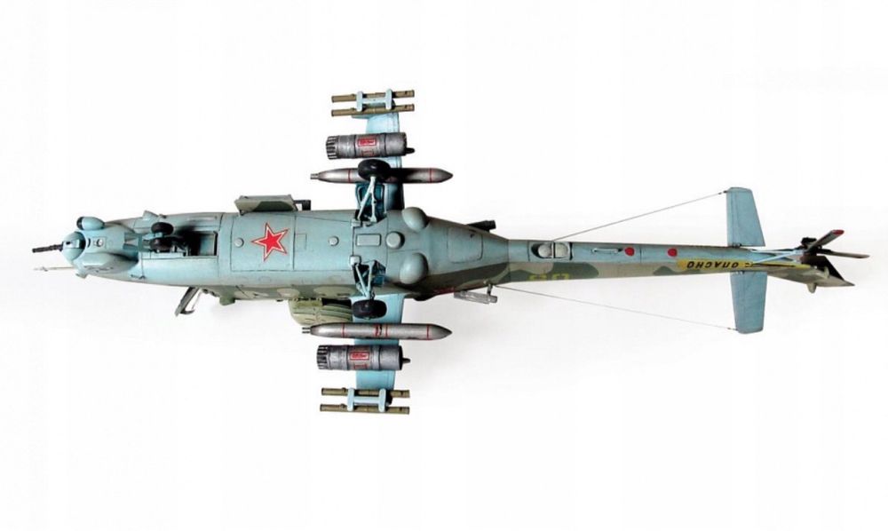 Zvezda 7293 Helikopter Mil MI-24V/VP Hind E model śmigłowca 1/72 Z7293