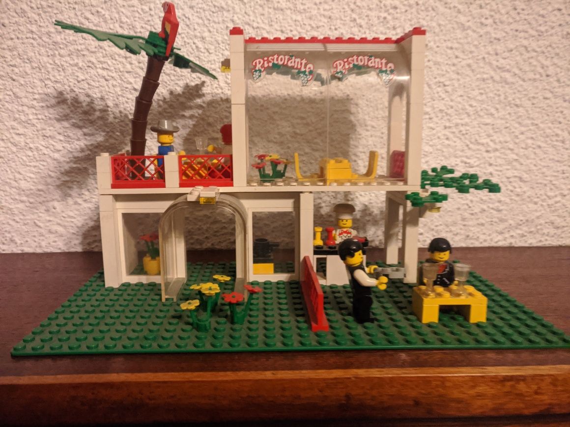 Casas Lego com 50 anos