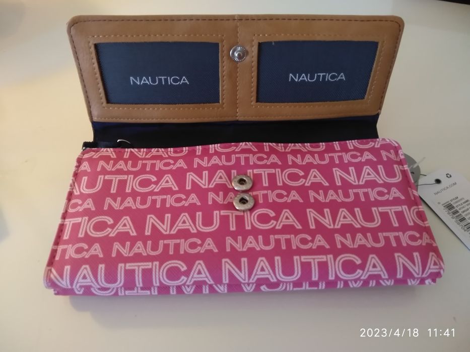 Carteira de senhora da marca Nautica