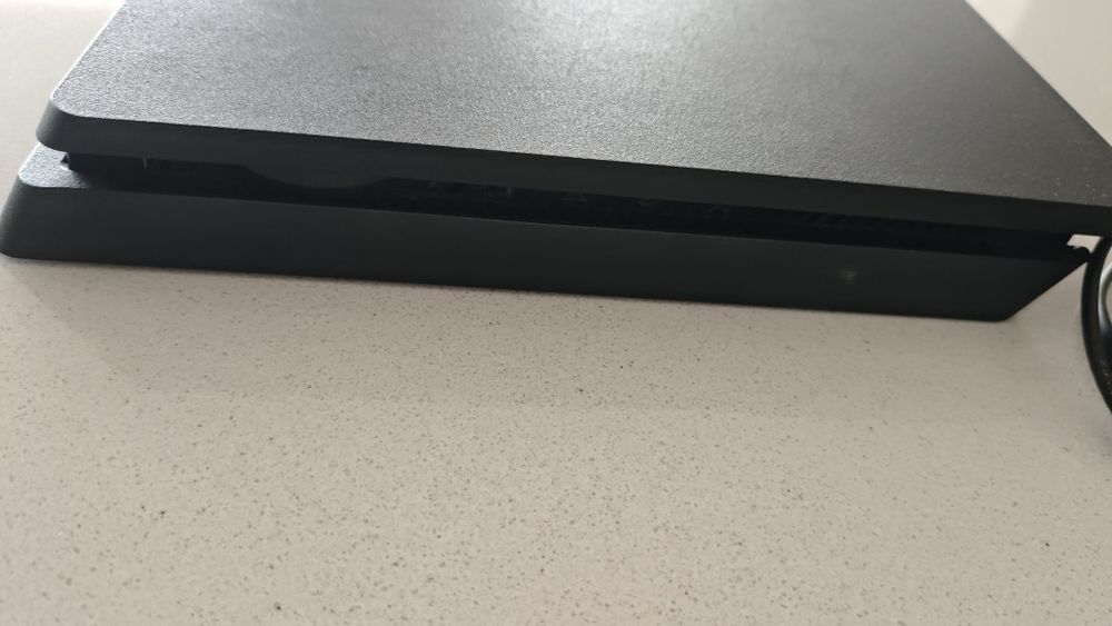 PlayStation 4 desbloqueado, excelente estado