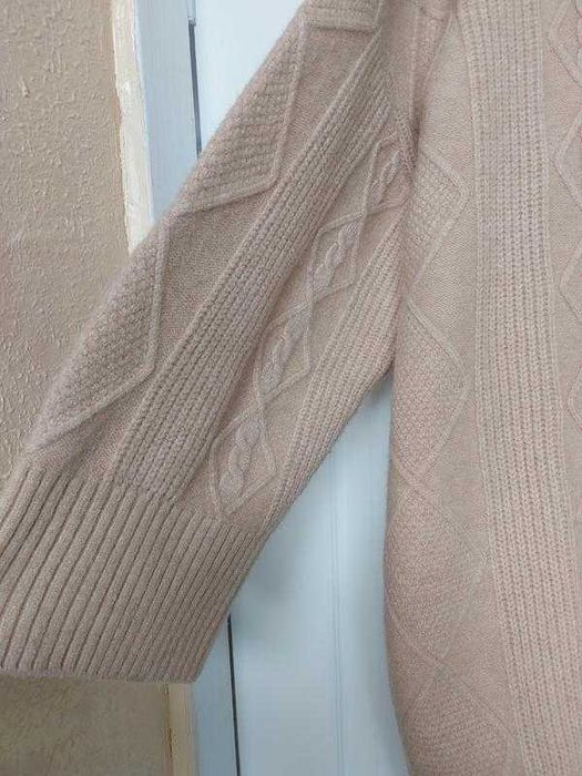 Подовжений светр оверсайс ажурною в'язки mango