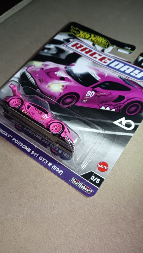 Hot Wheels ''ROXY'' Porshe 911 GT-R (922)