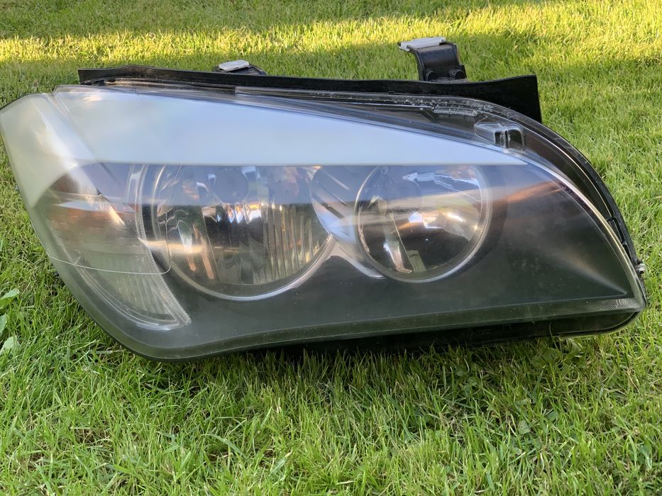 Reflektory BMW X1 przednie