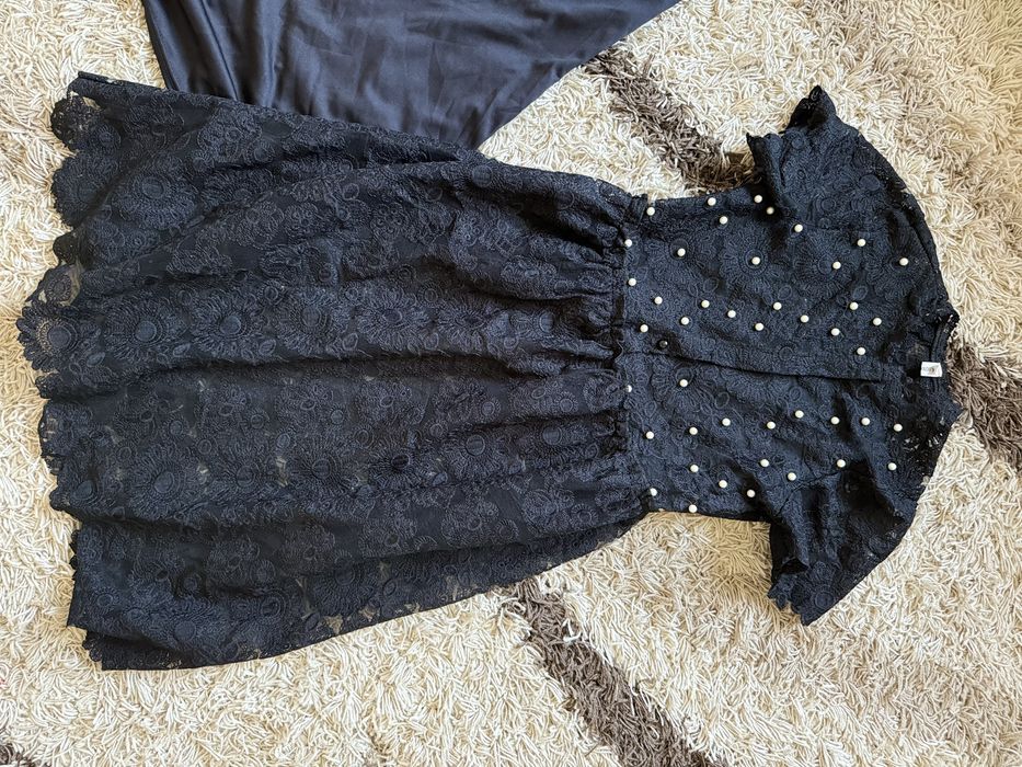 Сукня і речі на підлітка