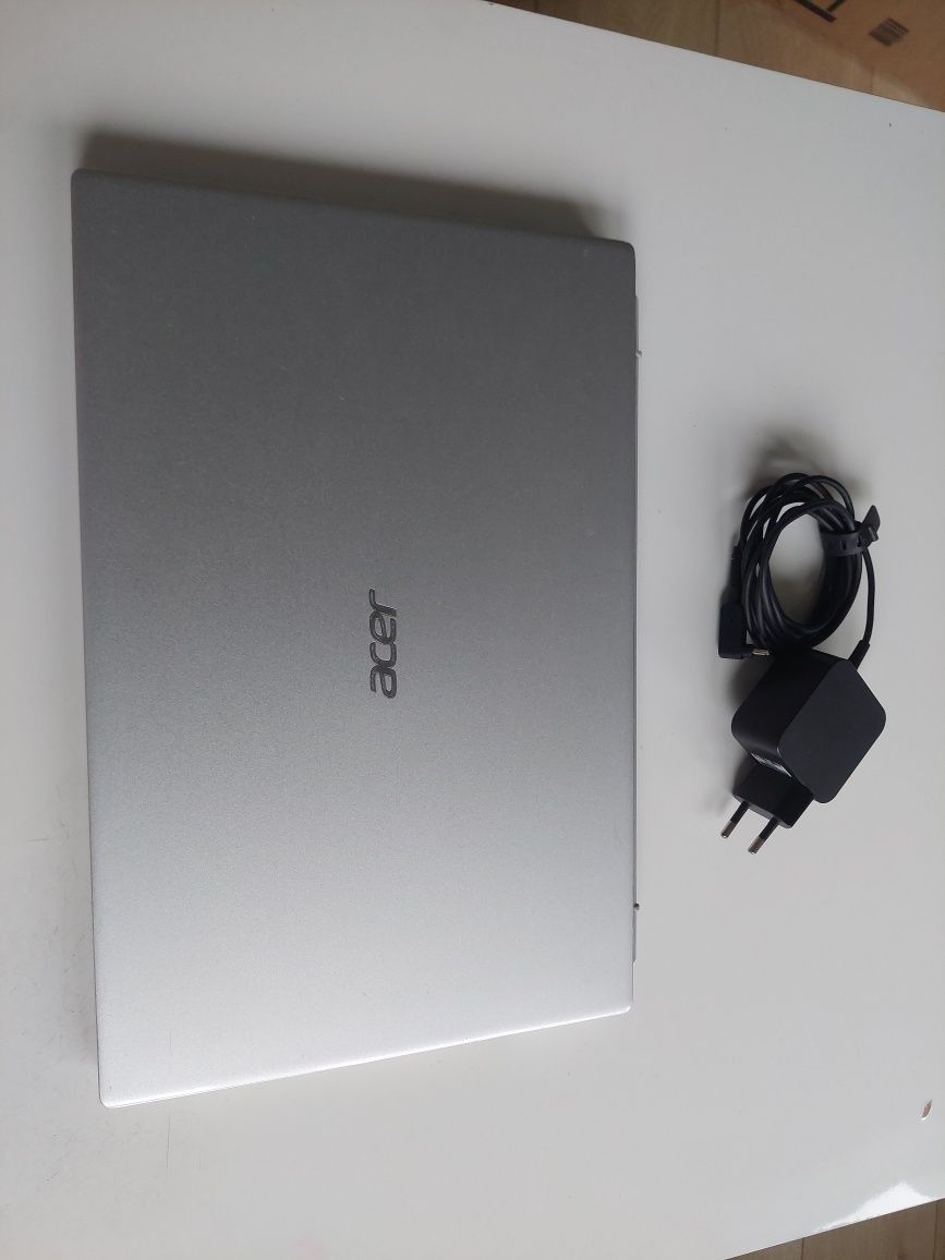 Laptop ACER Swift 1 4/120 GB SSD ekran full hd net note book