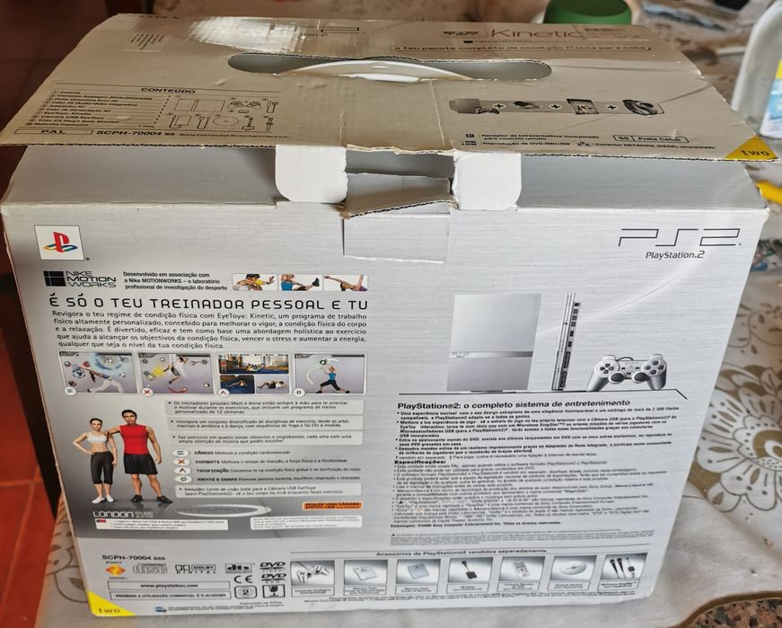 ATENÇÃO : Caixa de edição KINETIC da PS2, cinza prata.