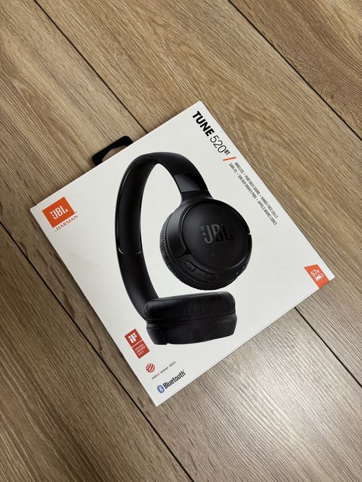 Навушники блютуз JBL модель TUNE520ВТ