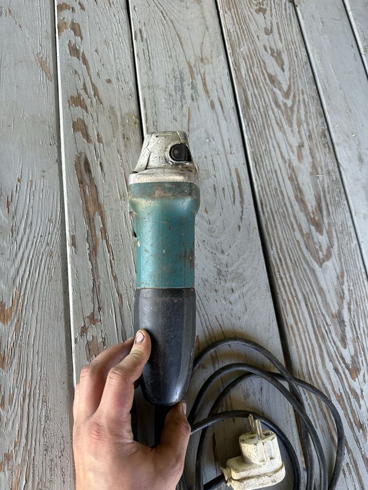 szlifierka Makita GA5030