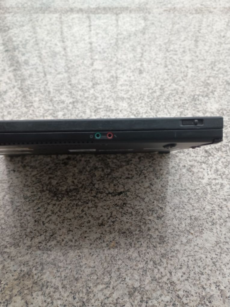 sprzedam laptopa thinkpad